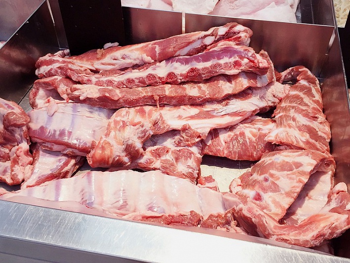 Аналитики Россельхозбанка назвали причины падения импорта свинины на 98%