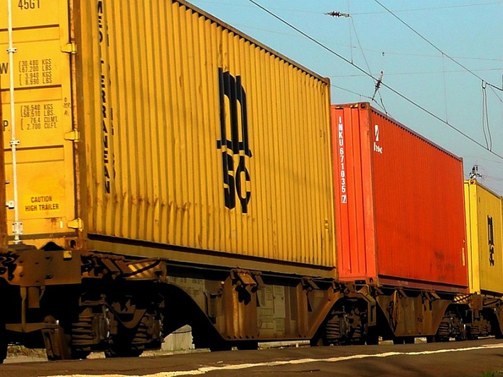 В Калининграде перегрузили контейнеры нового маршрута Китай — Европа
