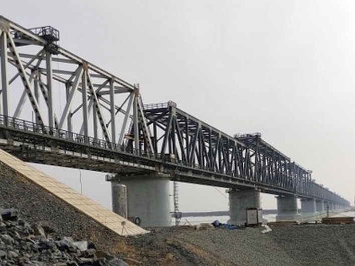 Первый ж/д мост между Россией и Китаем планируют открыть 1 августа